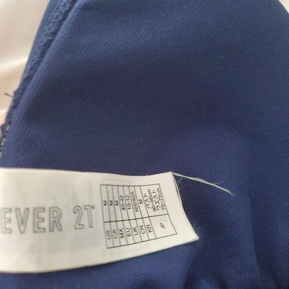 Navy Triangle Bathing Suite Top Swim Suite - Juniors M - Picture 10 of 13